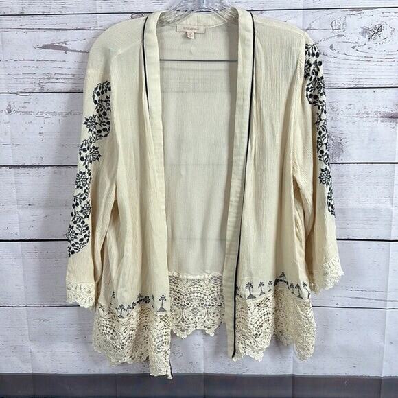 Skies are Blue Cardigan Sweater Womens XL Ivory Navy Embroidered Lace Cottage - Picture 3 of 10